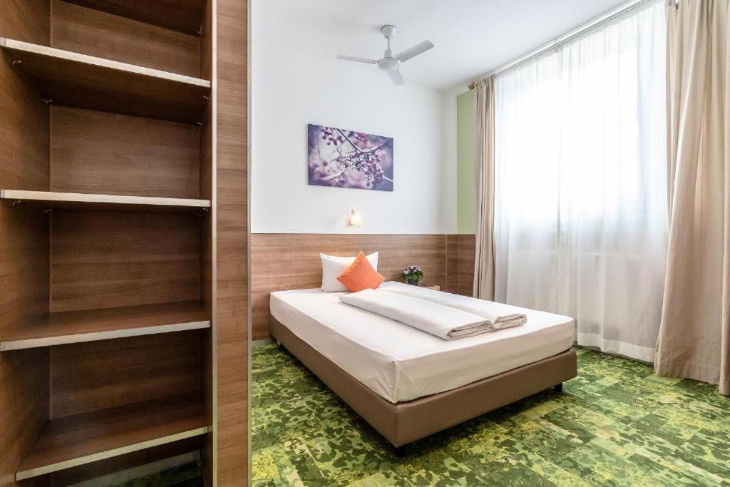 24Seven Apartments - Self Check-In Altdorf  Esterno foto