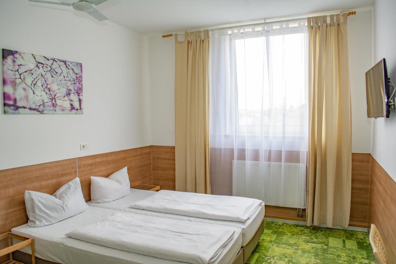 24Seven Apartments - Self Check-In Altdorf  Esterno foto