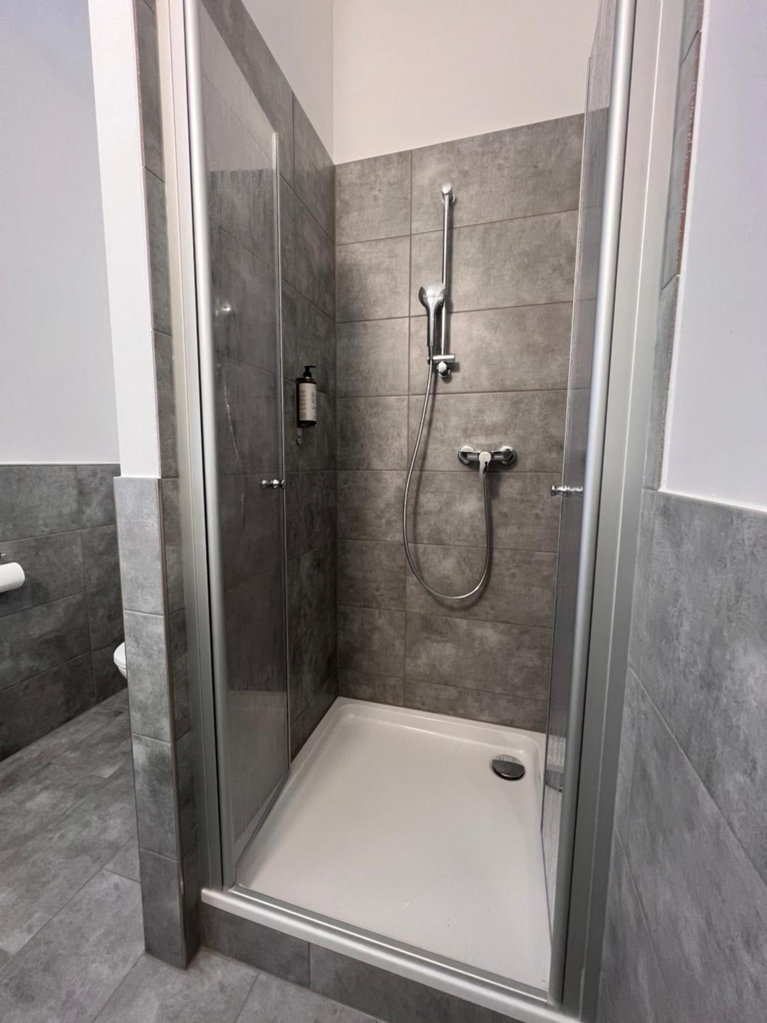 24Seven Apartments - Self Check-In Altdorf  Esterno foto